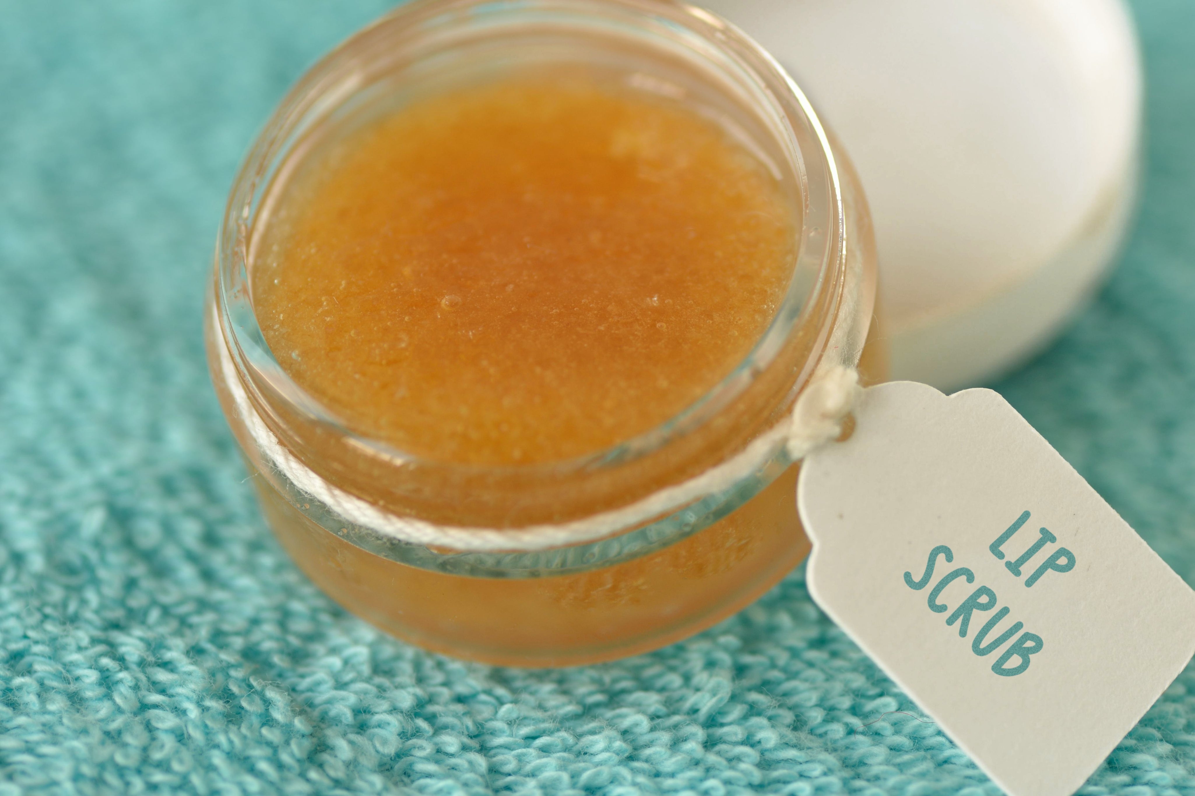 LIP SCRUB - Lucid Honey Cosmetics